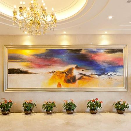 Haili Garden Hotel Гуанджоу Екстериор снимка