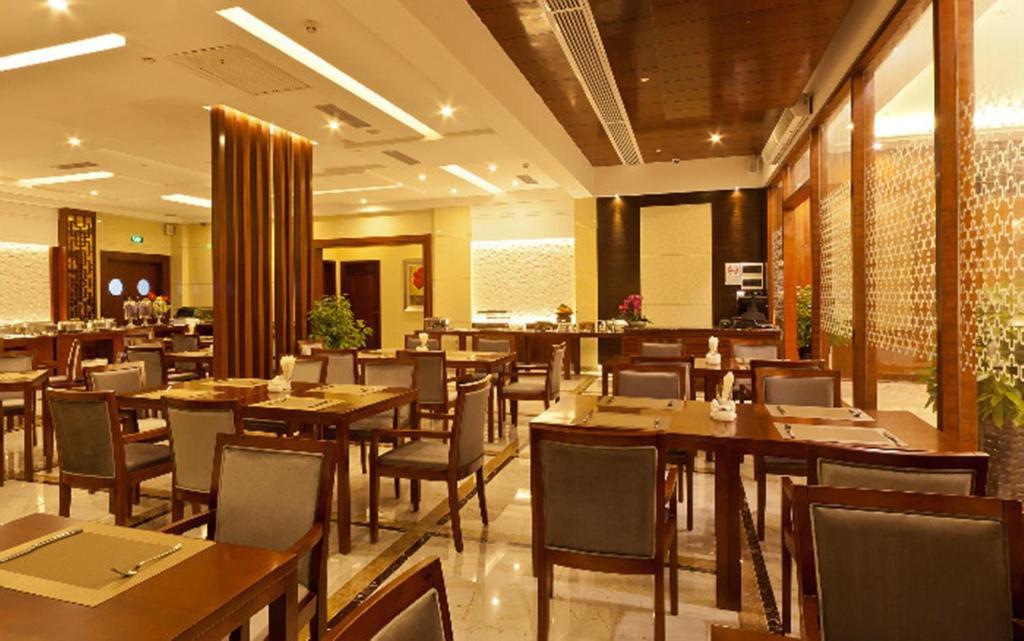 Haili Garden Hotel Гуанджоу Екстериор снимка