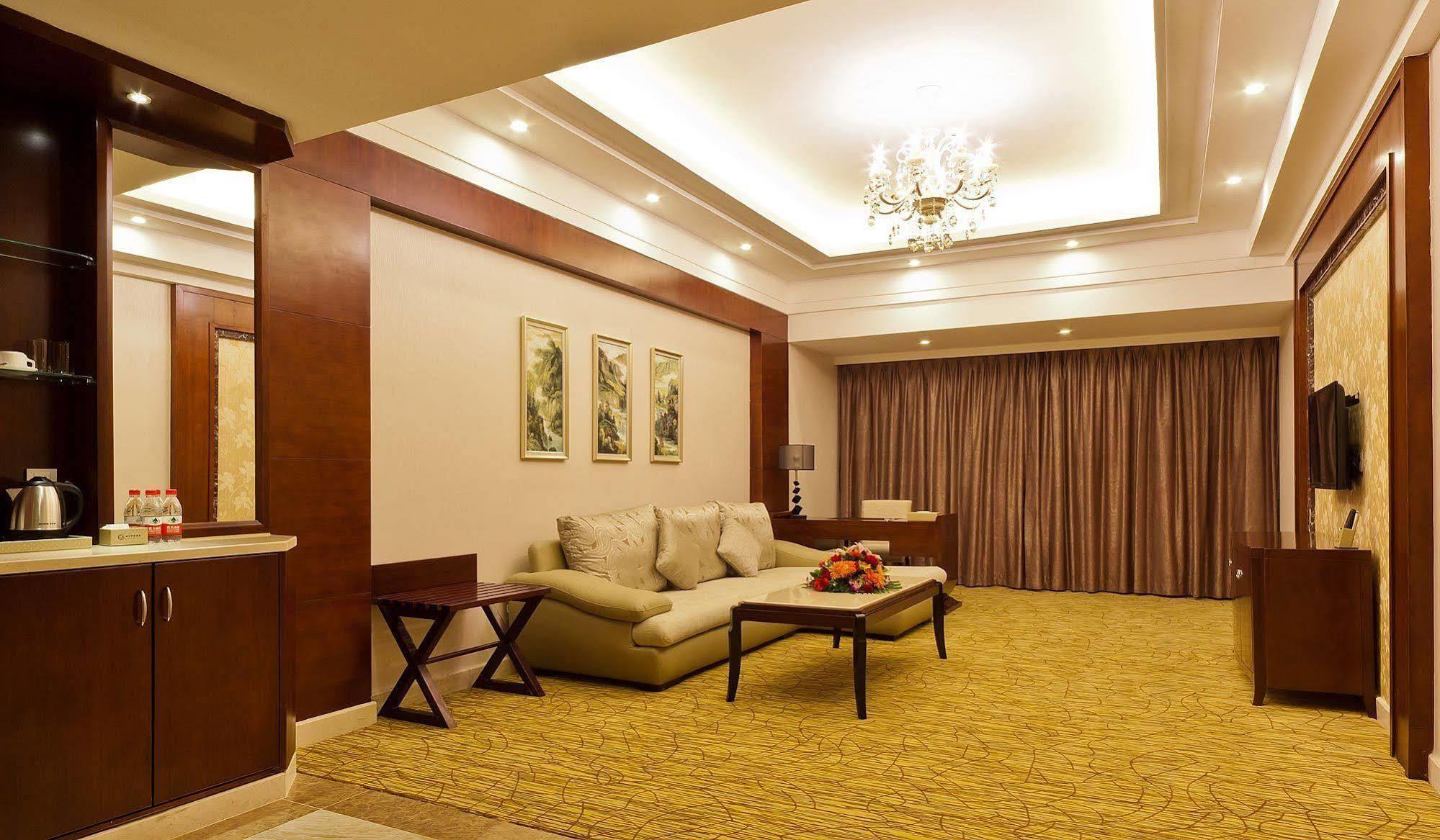 Haili Garden Hotel Гуанджоу Екстериор снимка