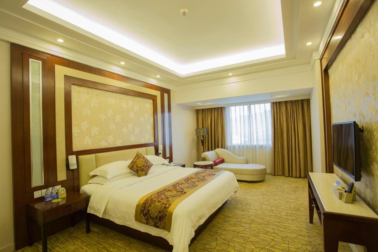 Haili Garden Hotel Гуанджоу Екстериор снимка